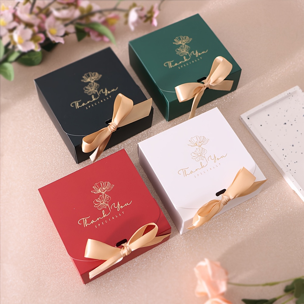 Set of 5 Elegant Gift Boxes with Golden Foil Design